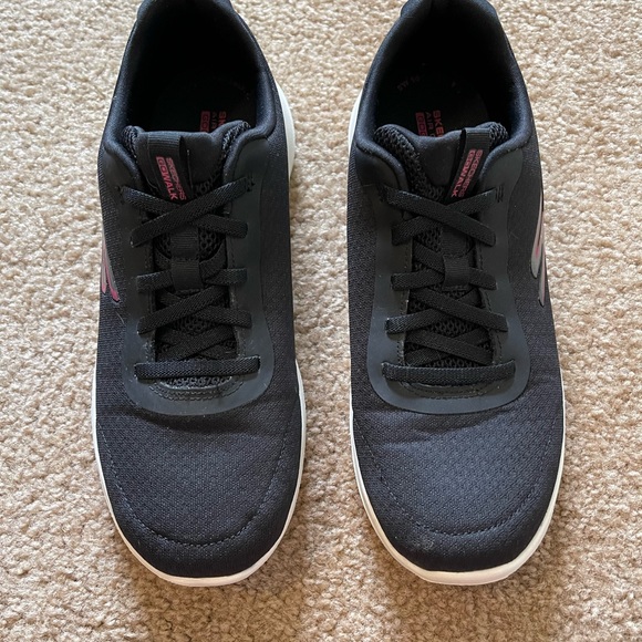 Sketchers air cooled go walk goga mat shoes. Size 9 - Picture 5 of 5